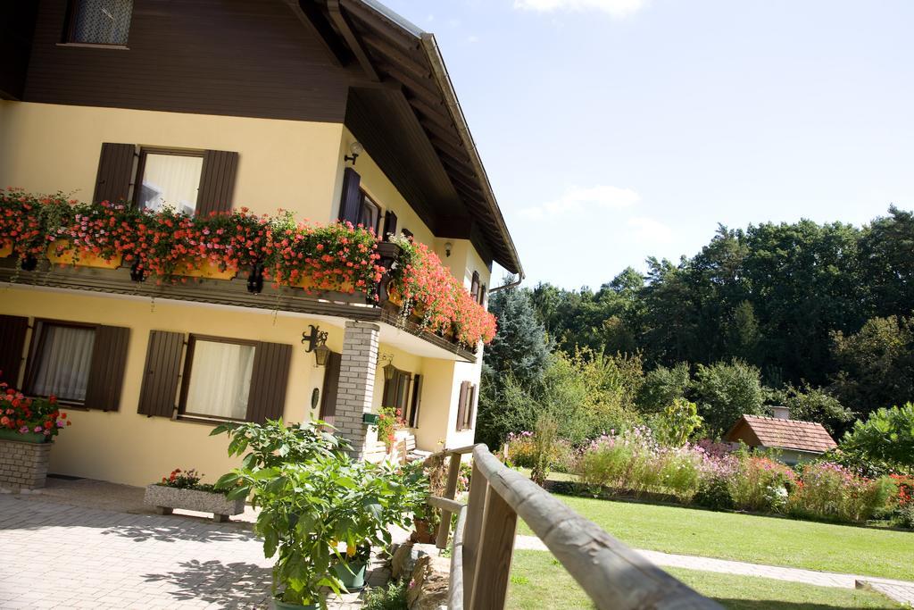 Bad Blumauerhof Hotel Exterior photo